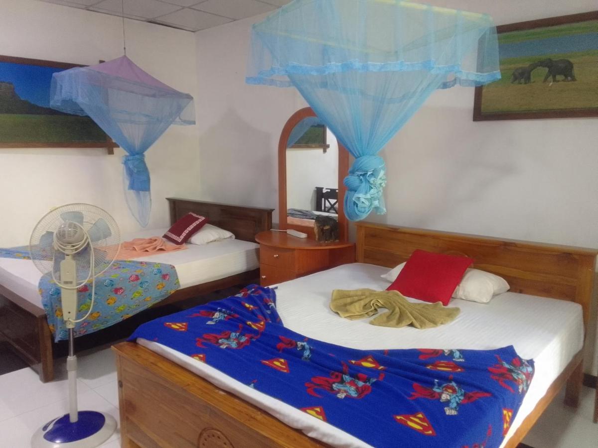 Sigiriya Village Home Stay & Private Room Екстер'єр фото