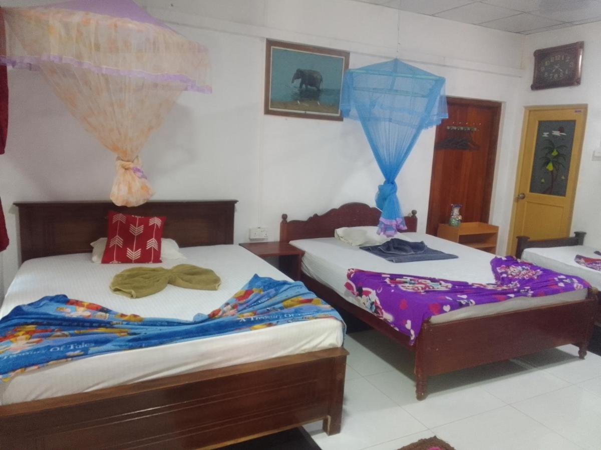 Sigiriya Village Home Stay & Private Room Екстер'єр фото